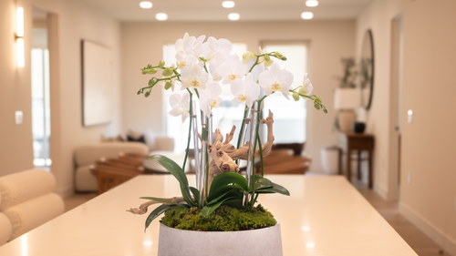 Staging with Style: Why Real Estate Professionals Need Flowers for Open Houses