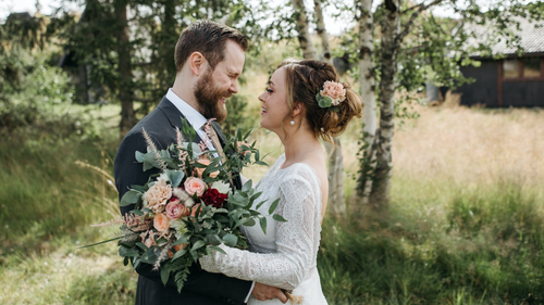 What’s In Season: August Wedding Flowers