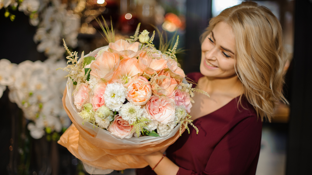 Luxury Floral Arrangements for February Birthdays: The Ultimate Gift Guide