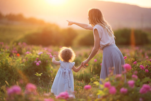 5 Loving Moms Who Inspired The World’s Most Influential People