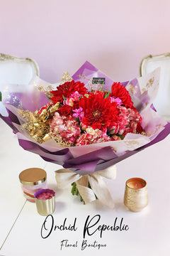 Festive Fiore Bouquet